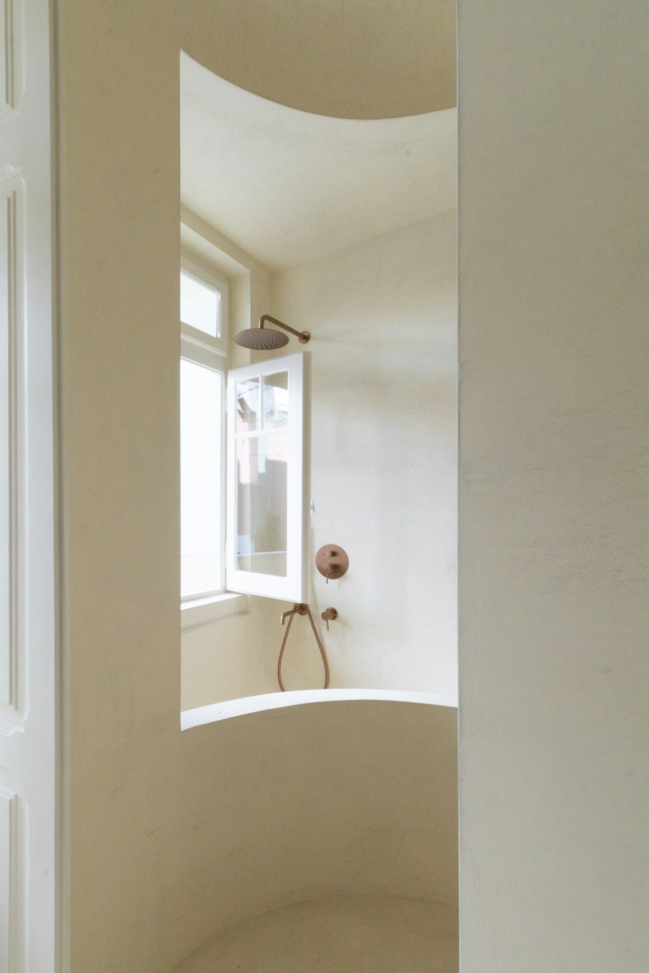 Bright, freshly cleaned bathroom with natural light. Clermont FL